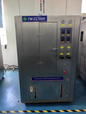 স্বয়ংক্রিয় স্প্রে ক্লিনিং মেশিন টেকসই 85L 400Kg শিল্পের জন্য